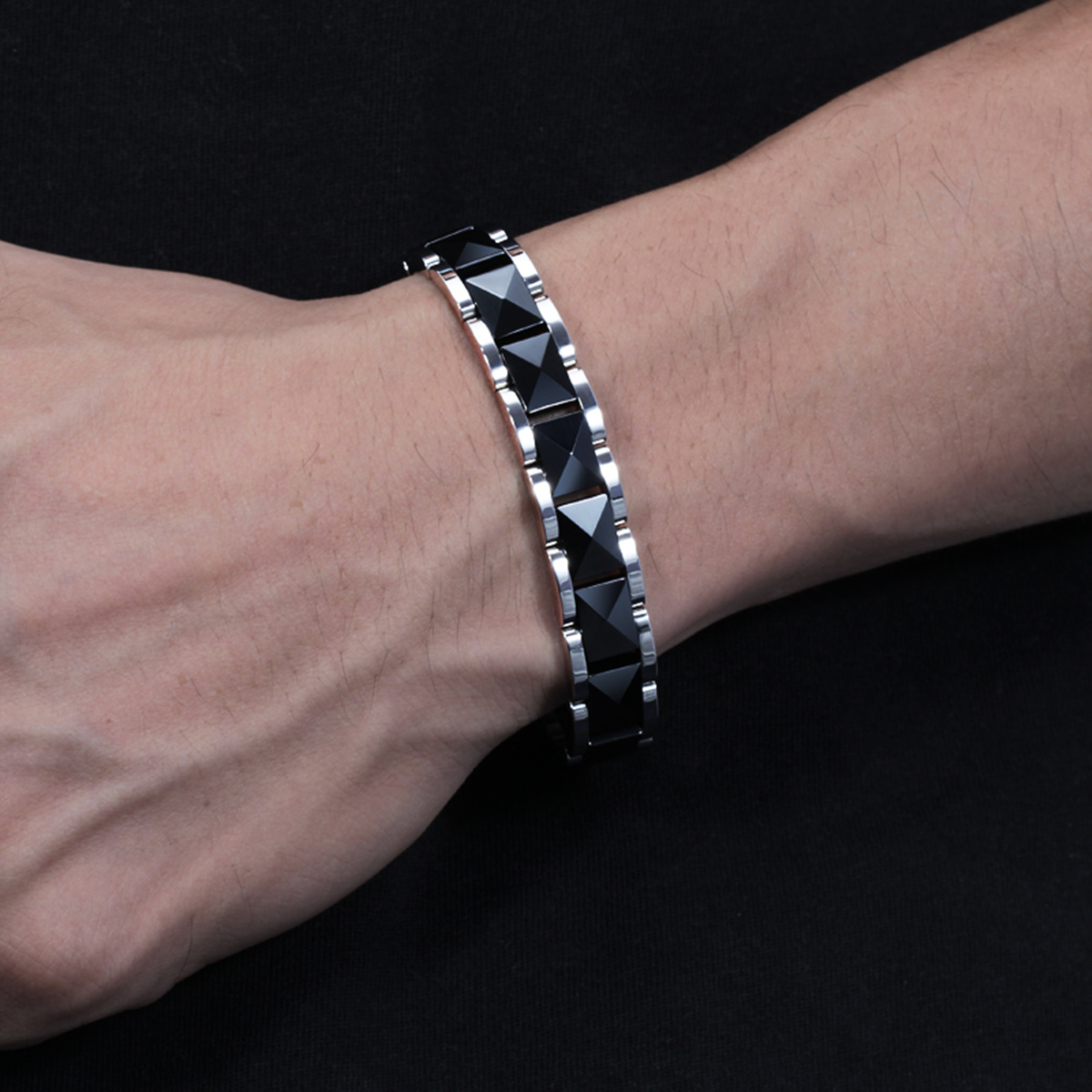 ARADOO Minimalist Pyramid Desi - Ceramic Link Bracelet recensie en prijs